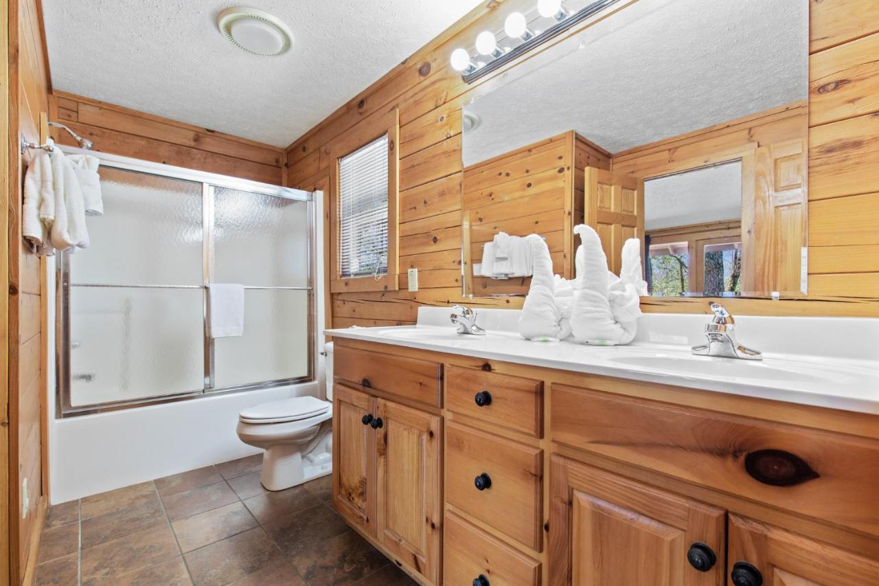 Above The Clouds, 4 Bedrooms, Pool Access, Private, Gaming, Sleeps 16 Gatlinburg Buitenkant foto