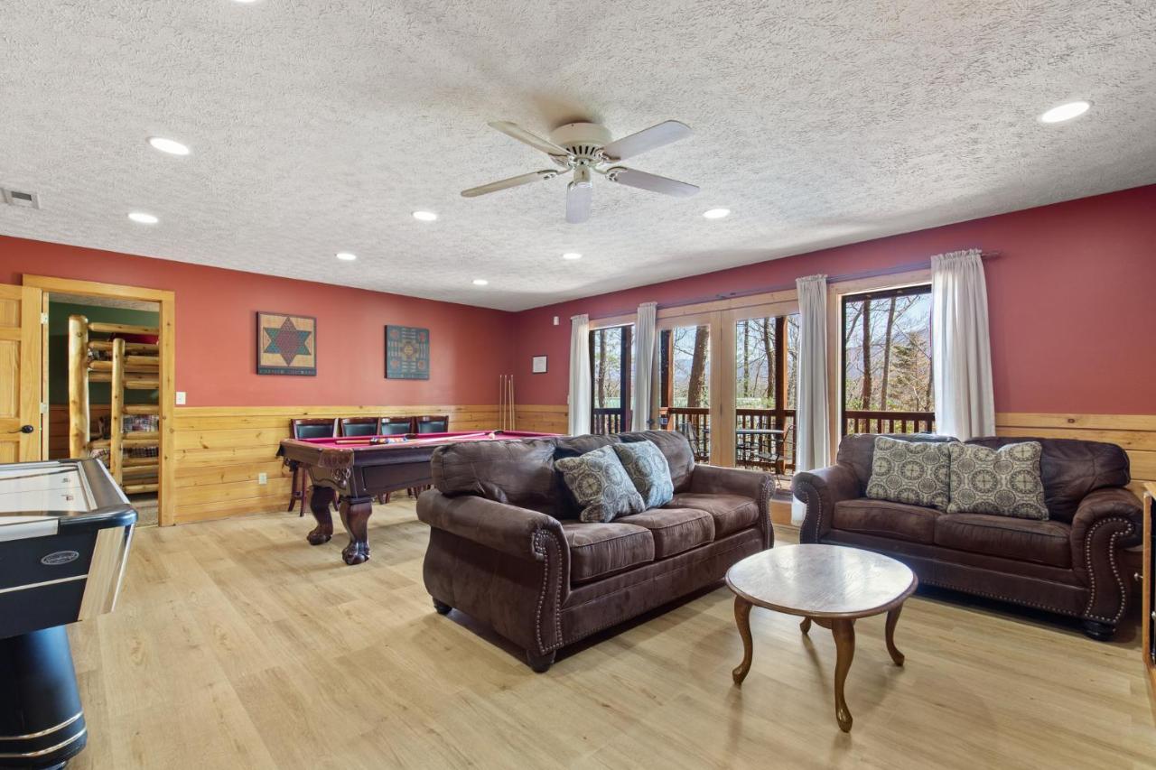 Above The Clouds, 4 Bedrooms, Pool Access, Private, Gaming, Sleeps 16 Gatlinburg Buitenkant foto