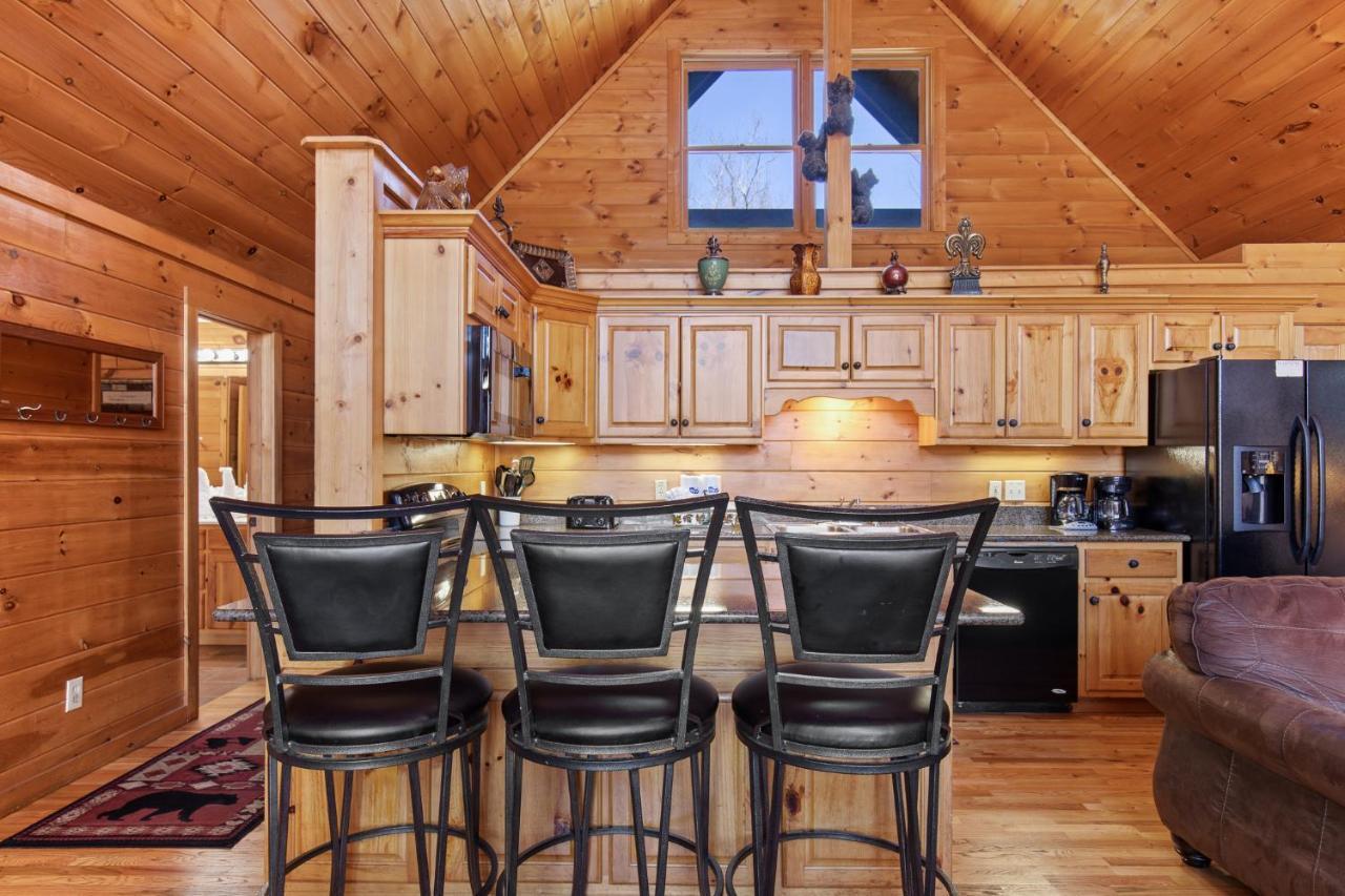 Above The Clouds, 4 Bedrooms, Pool Access, Private, Gaming, Sleeps 16 Gatlinburg Buitenkant foto