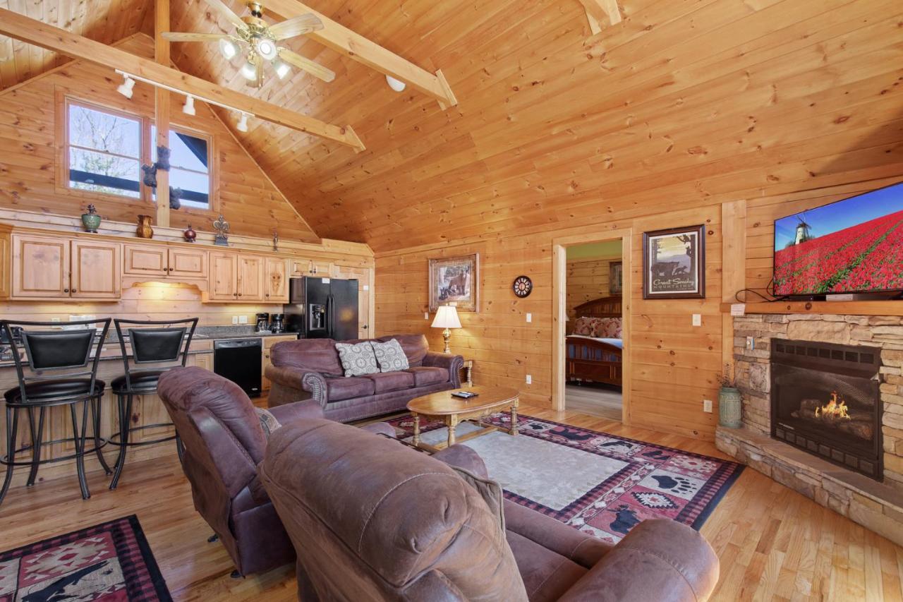 Above The Clouds, 4 Bedrooms, Pool Access, Private, Gaming, Sleeps 16 Gatlinburg Buitenkant foto
